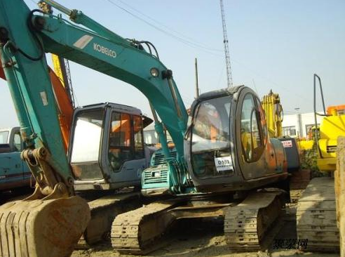 挖掘機(jī)陷車，你需要了解以下方法